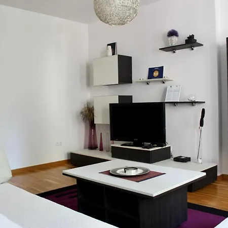 Like 2 Apartment *